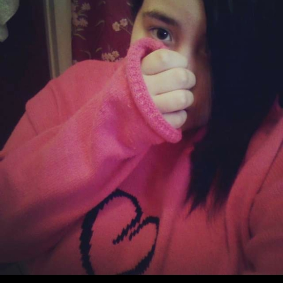 Valentine's β€ pink sweatshirt. π€ - Picture 2 of 2